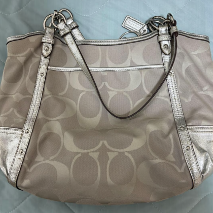 Women's handbags
