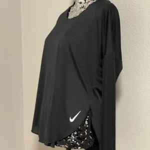 Nike DRI-FIT Top