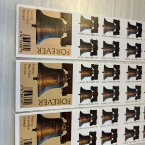 LIBERTY BELL (#4126b) FOREVER Stamps 2008 - Lot Of 8 Booklets 20 US Stamps (MNH)