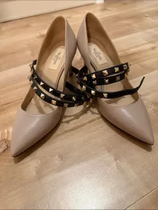 Valentino Garavani Beige Pumps with Black Studded Straps